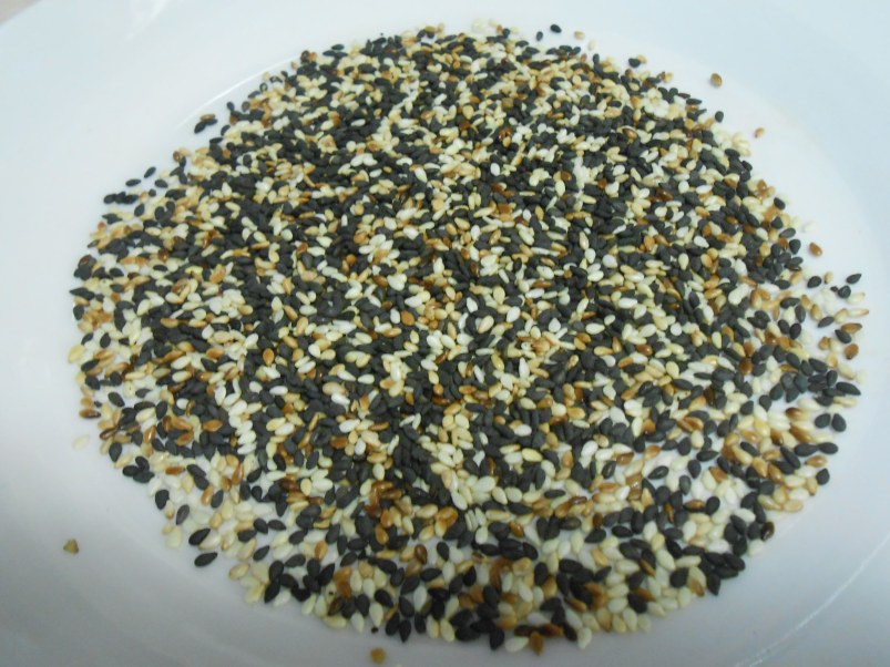 TOASTING SESAME SEEDS 2