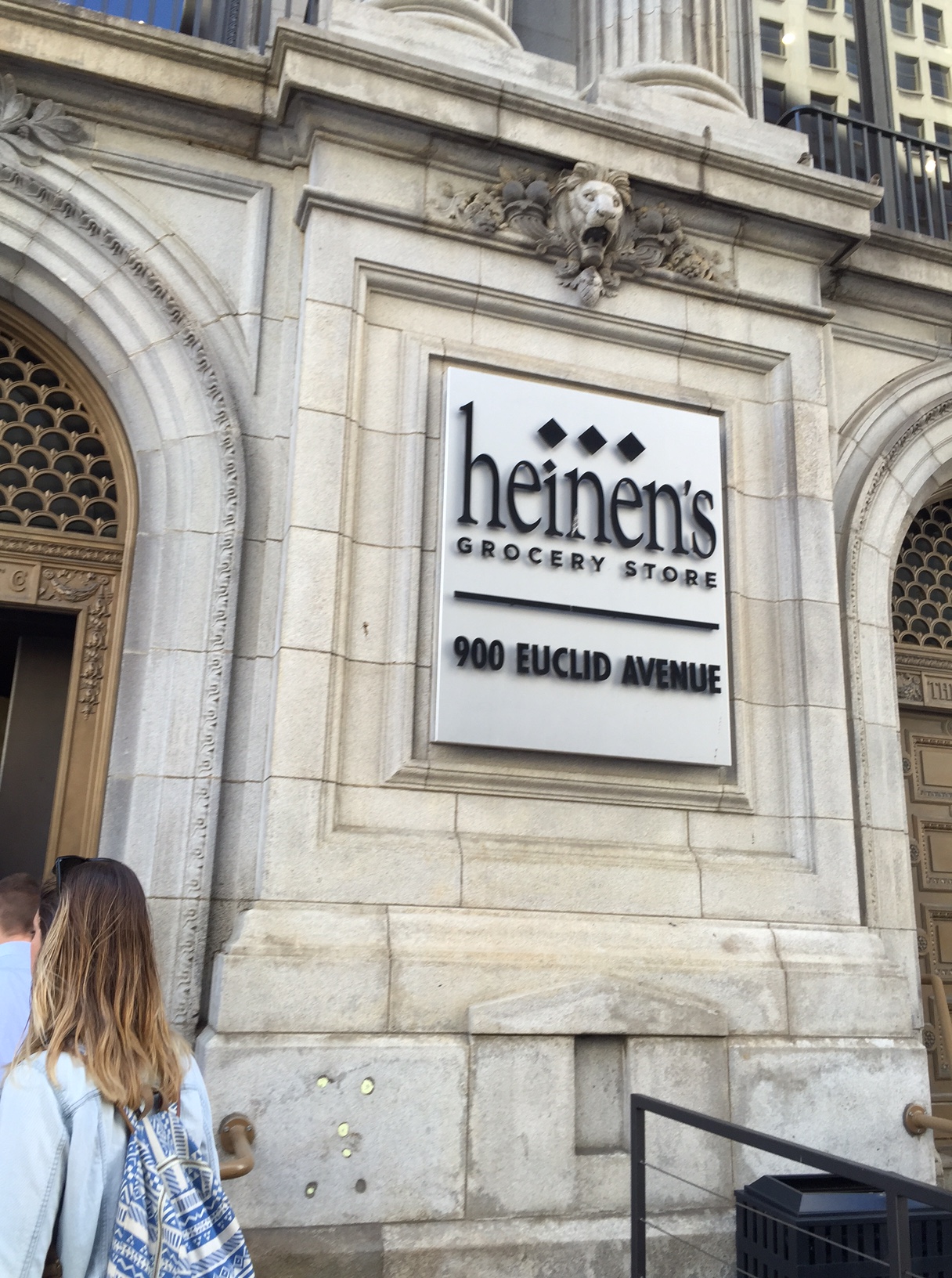 heinens-grocery-store-1