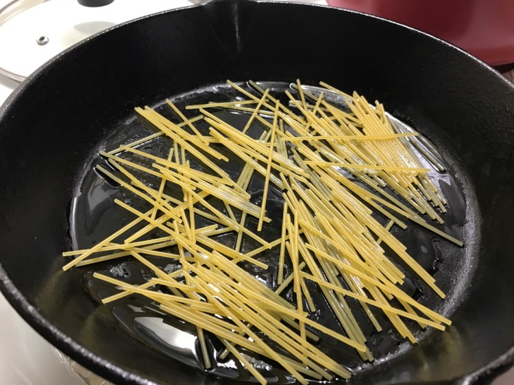 browned-spaghetti-sticks-1