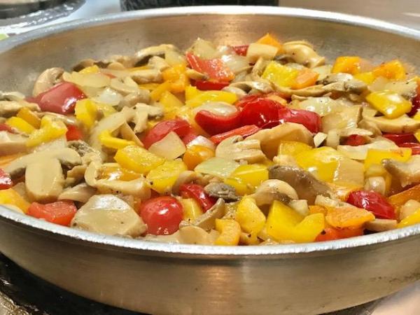 Mushroom Veggie Pizza&nbsp;Topping