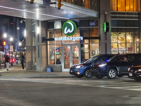 Wahlburgers adjacent to JACK CASINO –&nbsp;review